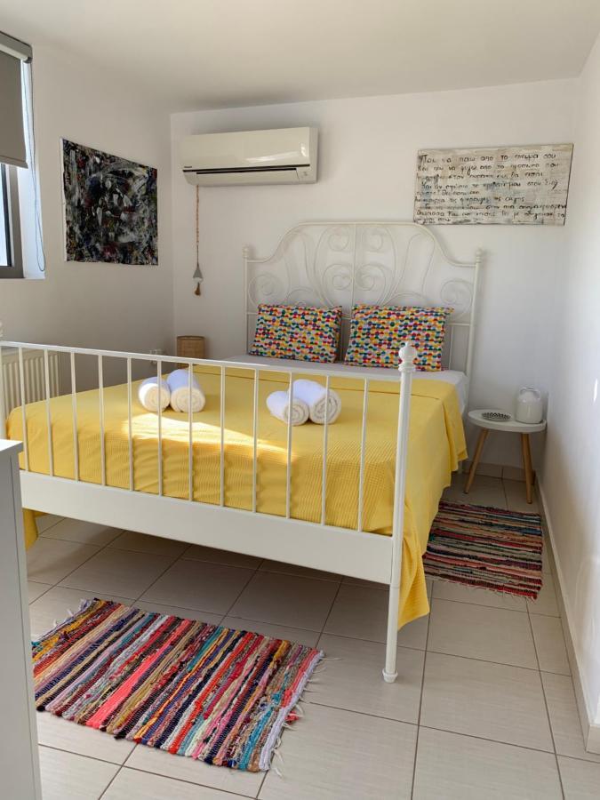 Melina Knossos Iraklio Crete *